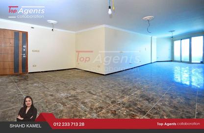 Apartment - 3 Bedrooms - 2 Bathrooms for sale in Al Maamoura - Hay Than El Montazah - Alexandria