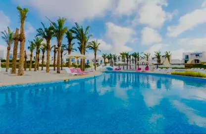 شاليه - 2 غرف نوم - 2 حمامات للبيع في ماونتن فيو راس الحكمة - راس الحكمة - الساحل الشمالي