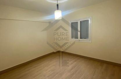 Apartment - 2 Bedrooms - 1 Bathroom for sale in Smouha Square - Smouha - Hay Sharq - Alexandria