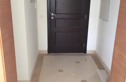 شقة - 3 غرف نوم - 3 حمامات للايجار في التو - اب تاون كايرو - المقطم - القاهرة