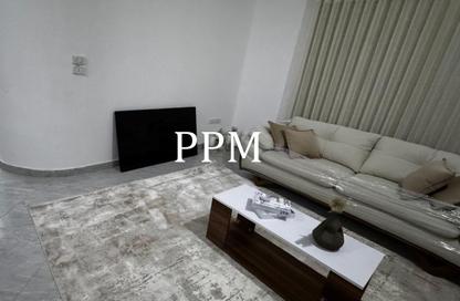 Apartment - 3 Bedrooms - 2 Bathrooms for rent in Area B - Ganoob El Acadimia - New Cairo City - Cairo