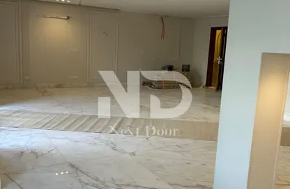 Apartment - 3 Bedrooms - 3 Bathrooms for rent in Garden Residence - Hyde Park - New Cairo City - Cairo