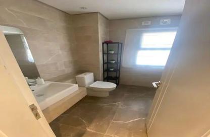 Apartment - 3 Bedrooms - 3 Bathrooms for sale in Village West - Sheikh Zayed Compounds - Sheikh Zayed City - Giza