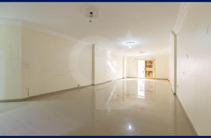 Apartment - 4 Bedrooms - 3 Bathrooms for sale in Al Sayeda Sakina Bint Al Hussein St. - Kafr Abdo - Roushdy - Hay Sharq - Alexandria