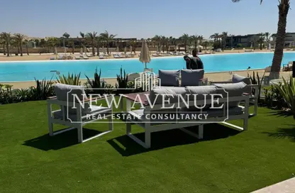 منزل مزدوج - 4 غرف نوم - 4 حمامات للبيع في سوان ليك الساحل الشمالي - قسم الضبعة - الساحل الشمالي