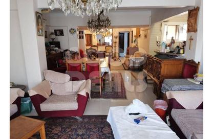 Apartment - 2 Bedrooms - 2 Bathrooms for sale in Abd Al Hamid Badawy St. - El Hegaz Square - El Nozha - Cairo