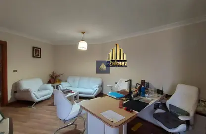 شقة - 6 غرف نوم - 3 حمامات للايجار في مدينة المعراج - زهراء المعادي - حي المعادي - القاهرة