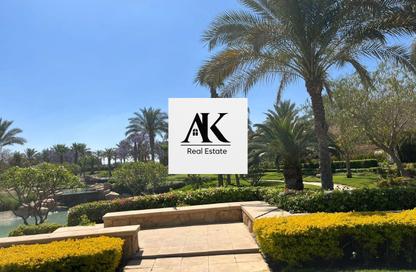فيلا - 4 غرف نوم - 4 حمامات للبيع في سيزونز ريزيدنس - امتداد المستثمرين الشمالية - مدينة القاهرة الجديدة - القاهرة