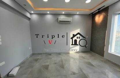 Clinic - Studio - 1 Bathroom for rent in Al Khamayel city - Sheikh Zayed Compounds - Sheikh Zayed City - Giza