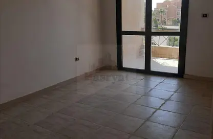 Apartment - 3 Bedrooms - 2 Bathrooms for sale in Zizinia St. - South Investors Area - New Cairo City - Cairo