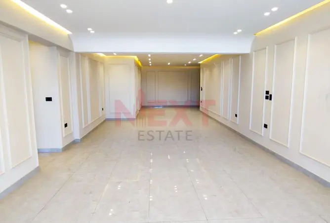 102916429 - Property Image 2