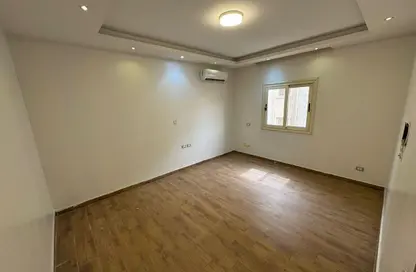 شقة - 3 غرف نوم - 2 حمامات للايجار في ليلة - المستثمرين الشمالية - مدينة القاهرة الجديدة - القاهرة