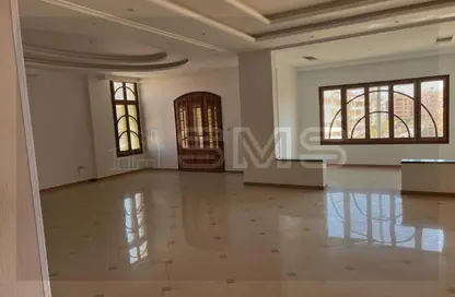 شقة - 4 غرف نوم - 3 حمامات للايجار في شارع 70 - الحي الثاني - التجمع الخامس - مدينة القاهرة الجديدة - القاهرة