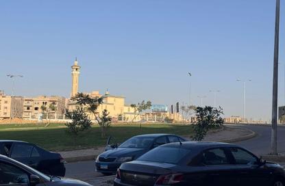 شقة - 4 غرف نوم - 3 حمامات للبيع في المجاورة الاولي - المنطقة الخامسة - مدينة الشروق - القاهرة
