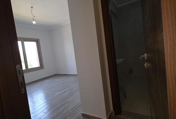 54230774 - صورة العقار 3