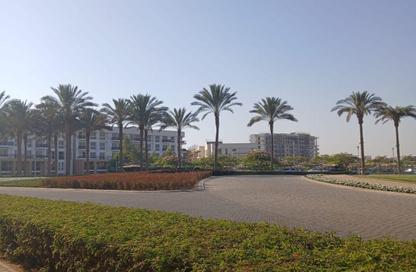 Apartment - 2 Bedrooms - 2 Bathrooms for sale in The Fourteen Golf Residences - Uptown Cairo - Mokattam - Cairo