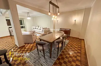 شقة - 2 غرف نوم - 2 حمامات للايجار في شارع الملك الفضل - الزمالك - القاهرة