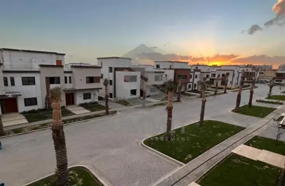 Townhouse - 4 Bedrooms - 4 Bathrooms for sale in Azzar - 5th Settlement Compounds - The 5th Settlement - New Cairo City - Cairo