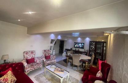 Apartment - 2 Bedrooms - 1 Bathroom for sale in 50th Street - Zahraa El Maadi - Hay El Maadi - Cairo