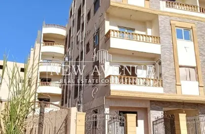 Apartment - 3 Bedrooms - 3 Bathrooms for sale in South Lotus - El Lotus - New Cairo City - Cairo