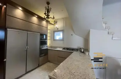 (بنتهاوس  (روف - 3 غرف نوم - 3 حمامات للايجار في جاليريا  مون فالى - المستثمرين الجنوبية - مدينة القاهرة الجديدة - القاهرة