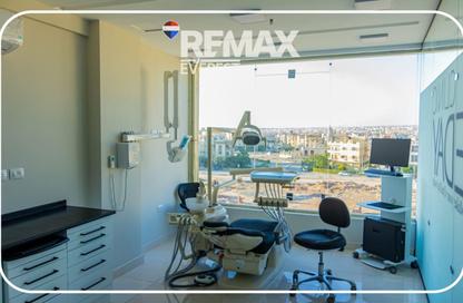 عيادة - استوديو للبيع في شارع الشباب - الشيخ زايد - الجيزة