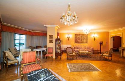 Apartment - 5 Bedrooms - 4 Bathrooms for sale in Laurent - Hay Sharq - Alexandria
