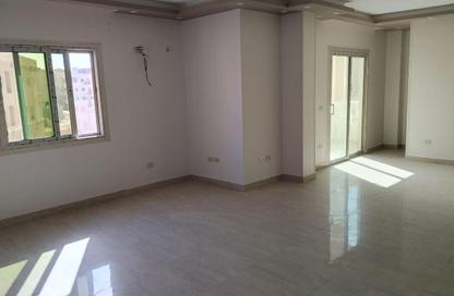 Apartment - 3 Bedrooms - 2 Bathrooms for rent in Al Gezira St. - South Investors Area - New Cairo City - Cairo