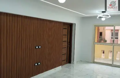 Apartment - 2 Bedrooms - 1 Bathroom for sale in Degla Palms - Al Wahat Road - 6 October City - Giza