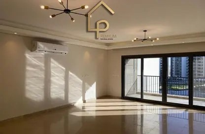 Apartment - 3 Bedrooms - 3 Bathrooms for rent in Village Views - Zed Towers - Sheikh Zayed Compounds - Sheikh Zayed City - Giza