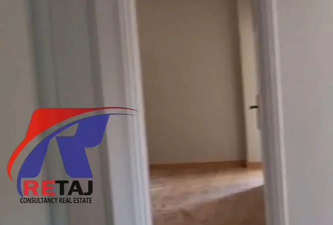 98830841 - Property Image 2