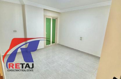 شقة - 3 غرف نوم - 2 حمامات للبيع في شارع عباس العقاد - المنطقة الأولى - مدينة نصر - القاهرة