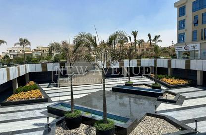 مساحات مكتبية - استوديو - 2 حمامات للبيع في مركز القاهرة الجديدة - شارع التسعين الشمالي - التجمع الخامس - مدينة القاهرة الجديدة - القاهرة
