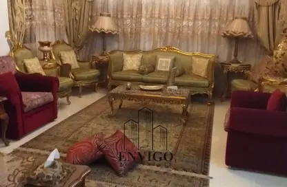 شقة - 3 غرف نوم - 3 حمامات للبيع في شارع عبد الحي حجازي - المنطقة الثامنة - مدينة نصر - القاهرة