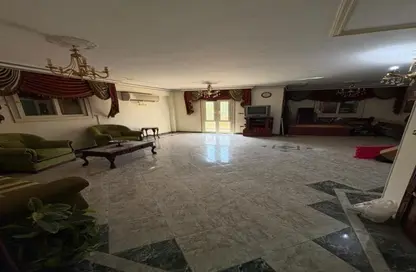 Apartment - 3 Bedrooms - 2 Bathrooms for sale in Street 47 - District 3 - The 5th Settlement - New Cairo City - Cairo