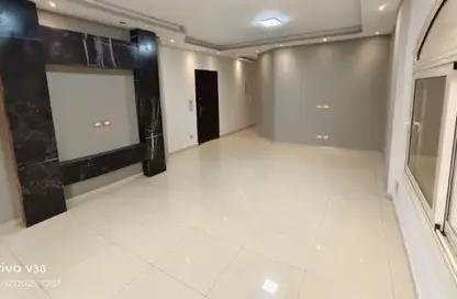 شقة - 3 غرف نوم - 2 حمامات للايجار في شارع 26 - الحي الثاني - التجمع الخامس - مدينة القاهرة الجديدة - القاهرة