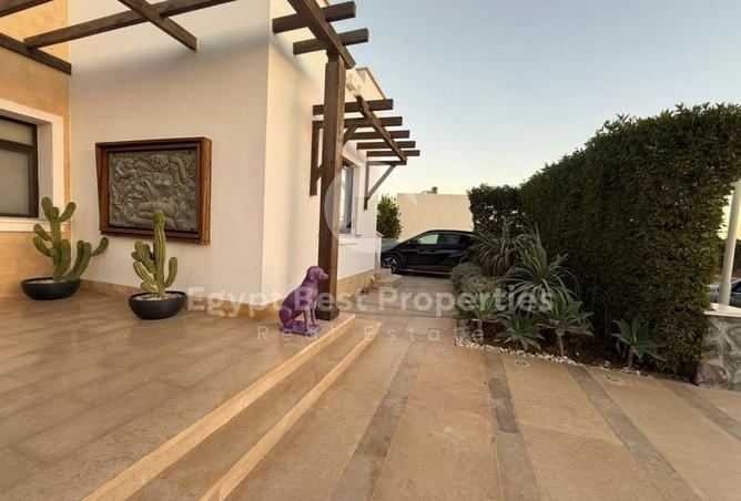 8560436 - Property Image 3