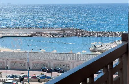 شقة - 4 غرف نوم - 3 حمامات للبيع في شارع سوريا - رشدي - حي شرق - الاسكندرية