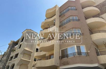 Apartment - 3 Bedrooms - 3 Bathrooms for sale in South Lotus - El Lotus - New Cairo City - Cairo