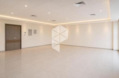 Office Space - Studio - 2 for rent in Hyde Park Business District Mall - South Teseen St. - The 5th Settlement - New Cairo City - Cairo