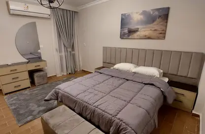 شقة - 3 غرف نوم - 2 حمامات للايجار في حى القرنفل - التجمع الخامس - مدينة القاهرة الجديدة - القاهرة