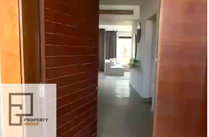 تاون هاوس - 3 - 3 للبيع في فيلدج ويست - كمبوندات الشيخ زايد - الشيخ زايد - الجيزة