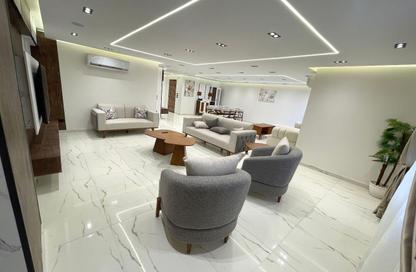Apartment - 3 Bedrooms - 4 Bathrooms for sale in Shooting Club Street - Dokki - Giza