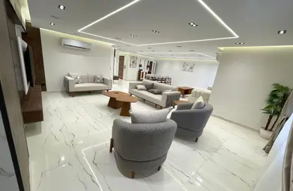 Apartment - 3 Bedrooms - 4 Bathrooms for sale in Shooting Club Street - Dokki - Giza