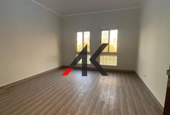 8429301 - Property Image 3