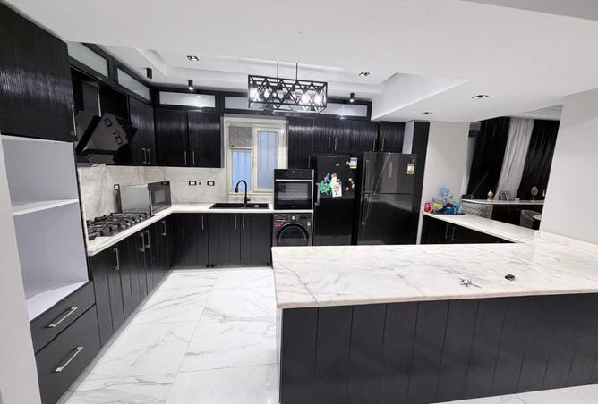 99402958 - Property Image 3