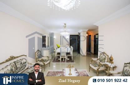 Apartment - 3 Bedrooms - 2 Bathrooms for sale in Abdel Salam Aref St. - Laurent - Hay Sharq - Alexandria