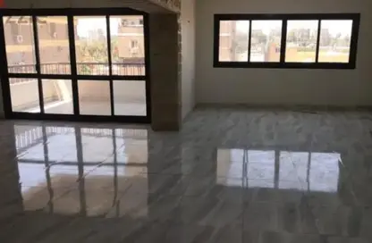 شقة - 3 غرف نوم - 2 حمامات للايجار في شارع ابن قتيبه - الحديقة الدولية - الحي السابع - مدينة نصر - القاهرة