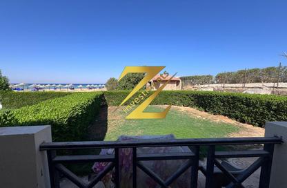 Chalet - 2 Bedrooms - 1 Bathroom for sale in Al Hayat Resort - Al Ain Al Sokhna - Suez