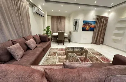 Apartment - 2 Bedrooms - 1 Bathroom for rent in Al Sharq Al Taamin - 5th Settlement Compounds - The 5th Settlement - New Cairo City - Cairo